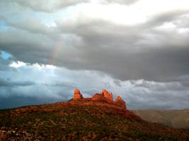 snoopy rock con arcobaleno (sedona)